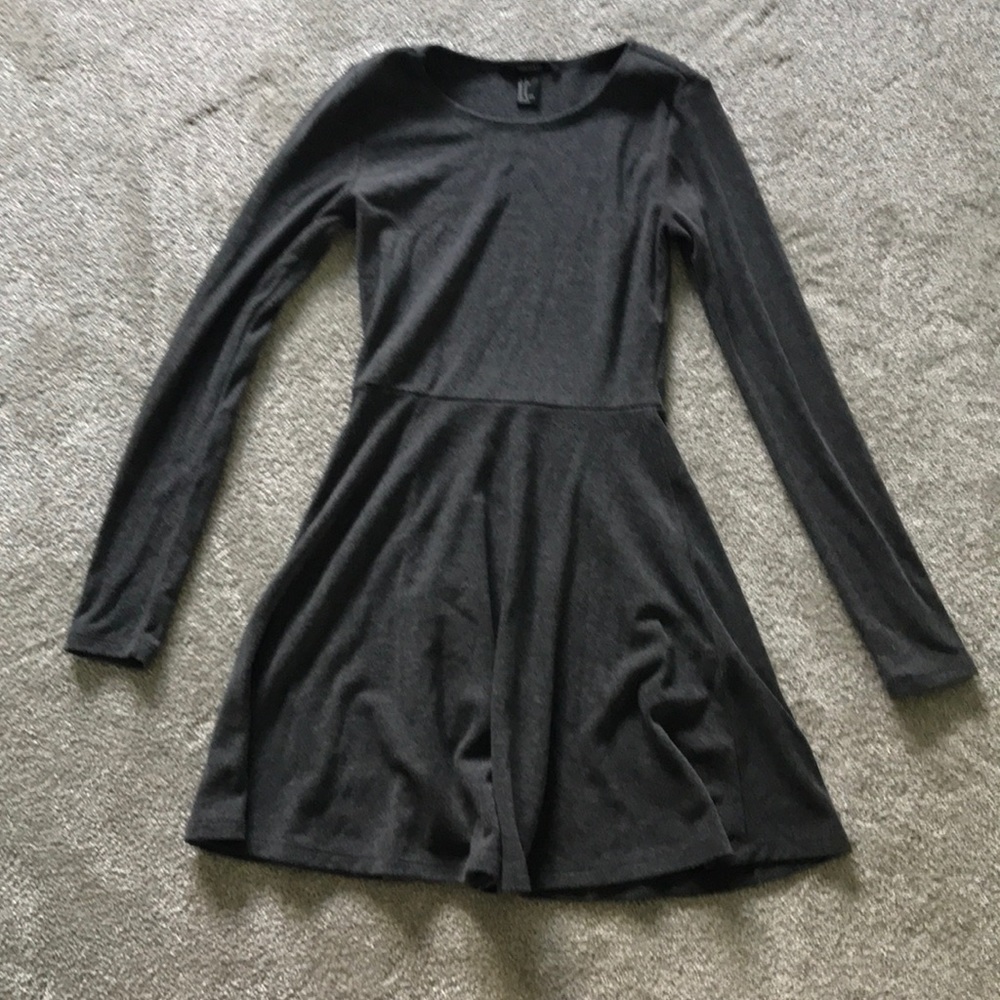 Grey long sleeve dress 🖤